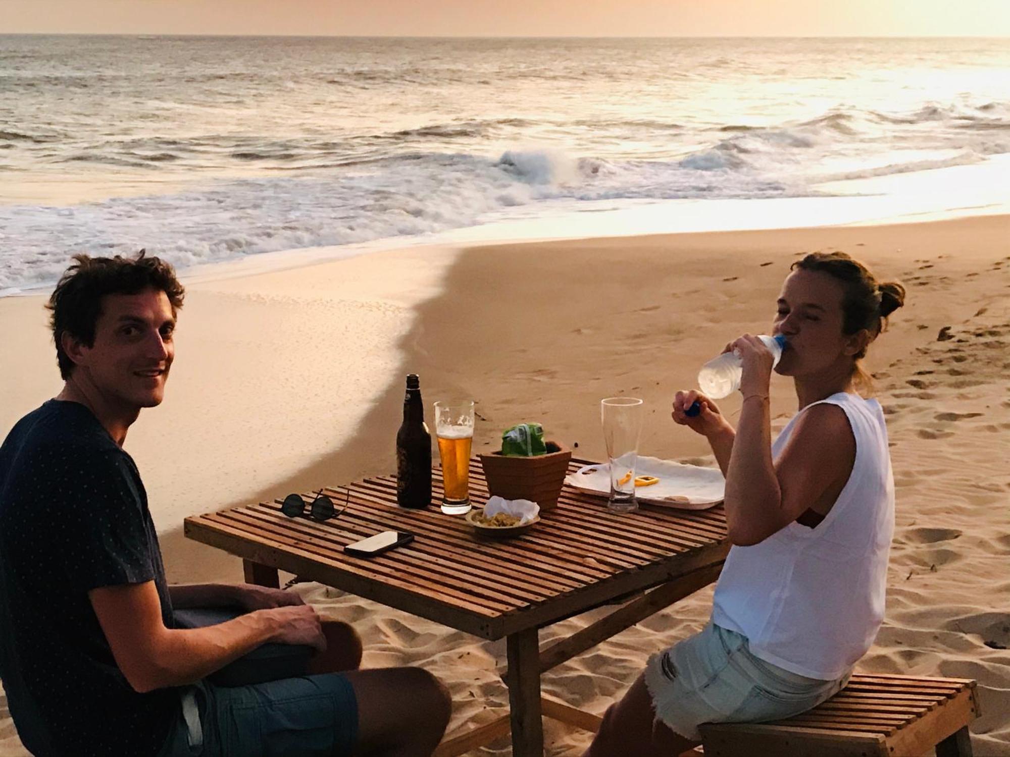 Waves Ranna Cabana And Seafood エクステリア 写真