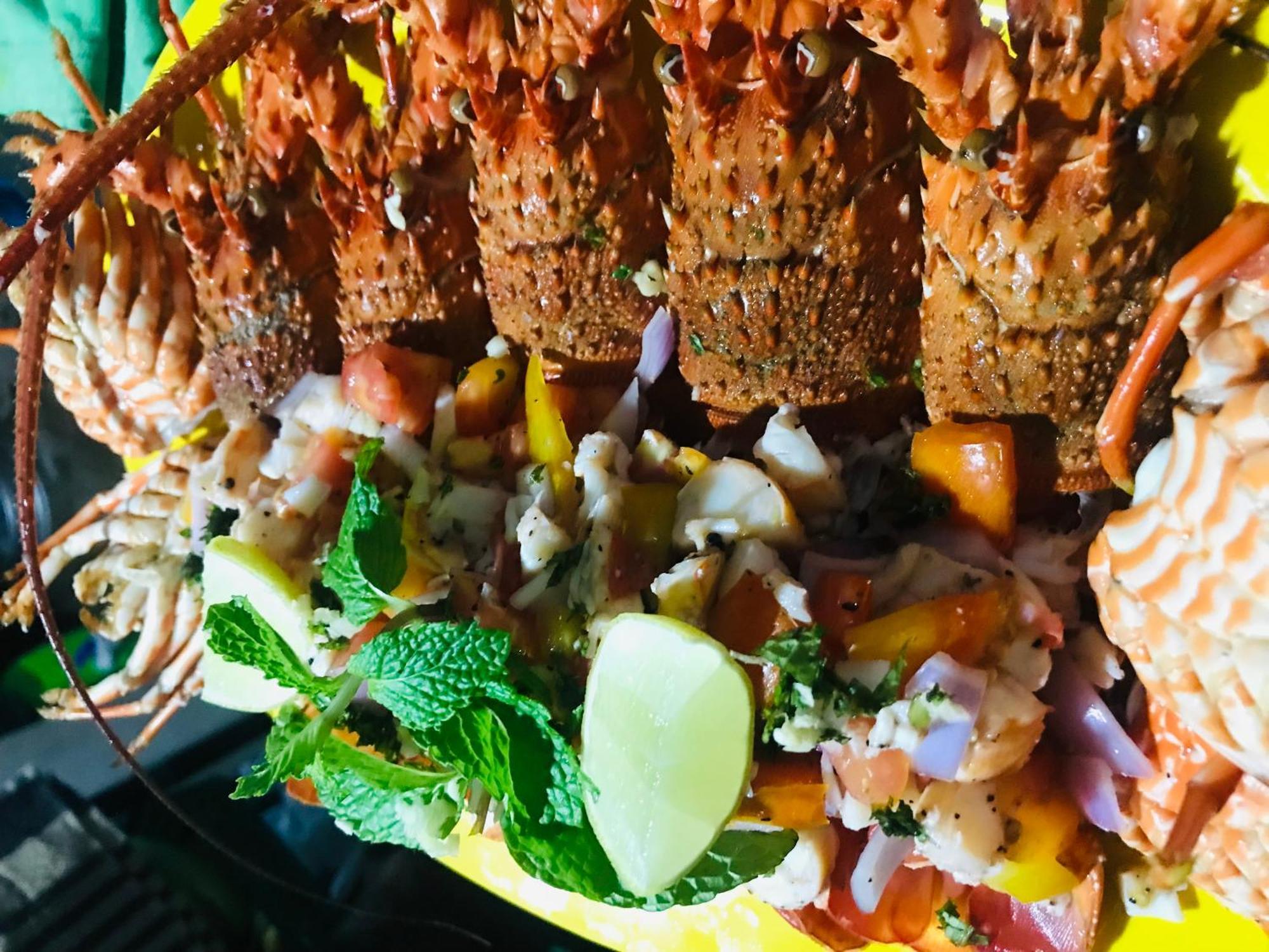 Waves Ranna Cabana And Seafood エクステリア 写真